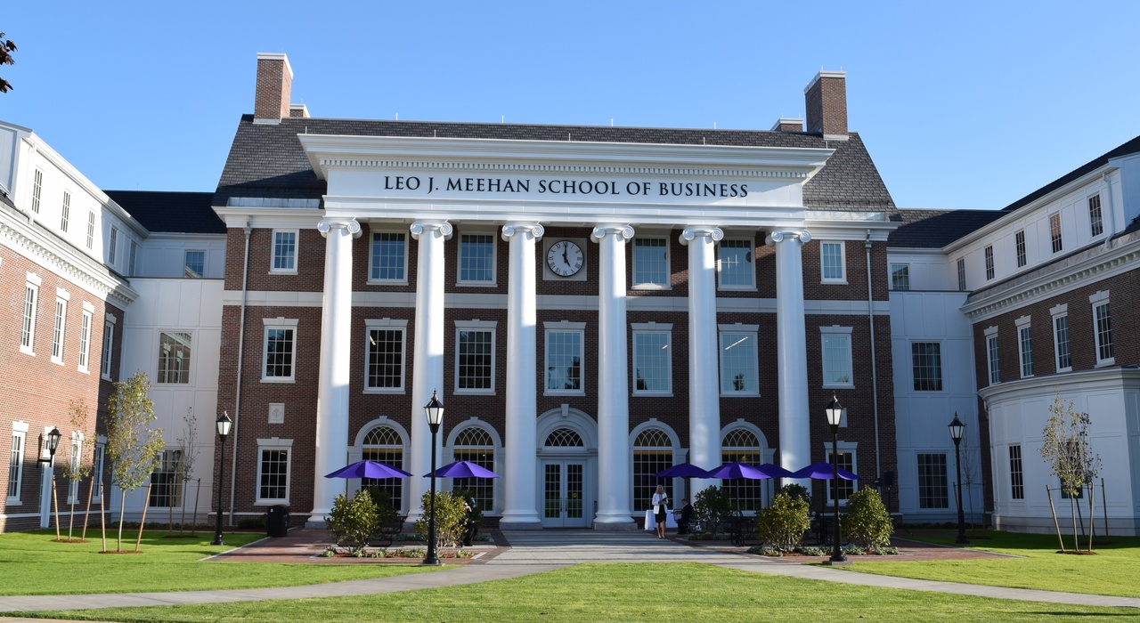 BOND Completes Meehan School of Business Building at Stonehill College